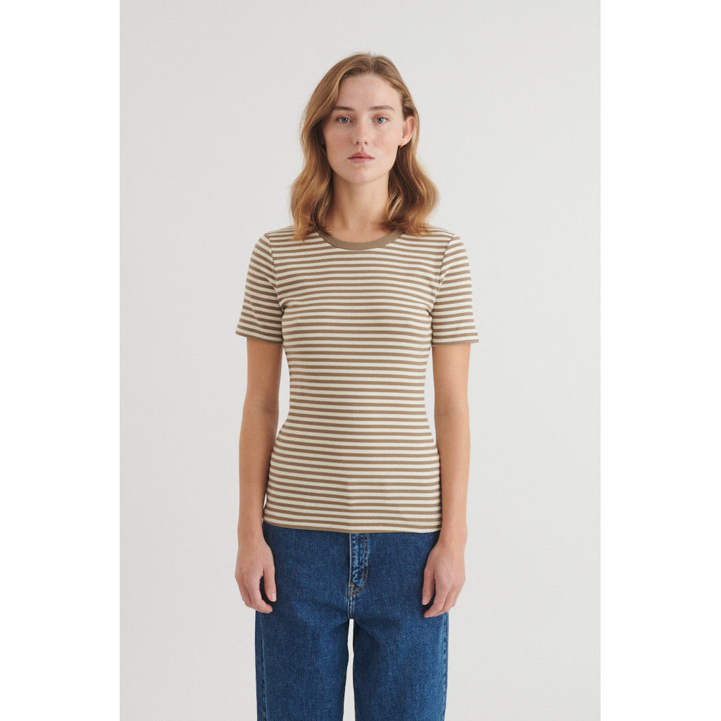 BASIC APPAREL - LUDMILLA SS O-NECK GARDEN/BIRCH