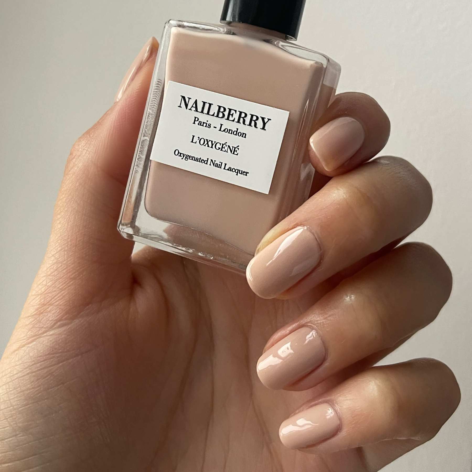 NAILBERRY - NEGLELAK HONESTY