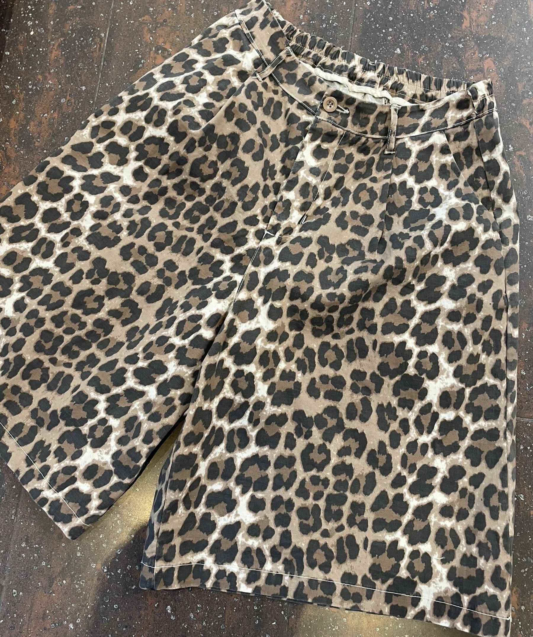 AMAZE CPH - SAGA LEO SHORTS