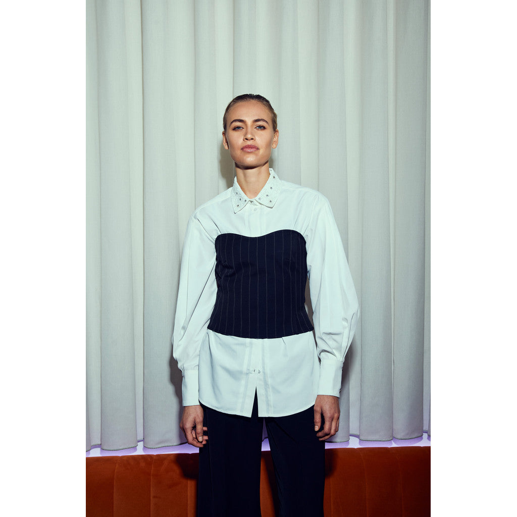 BRUUNS BAZAAR - KORSAS TOP BLACK PINSTRIPE